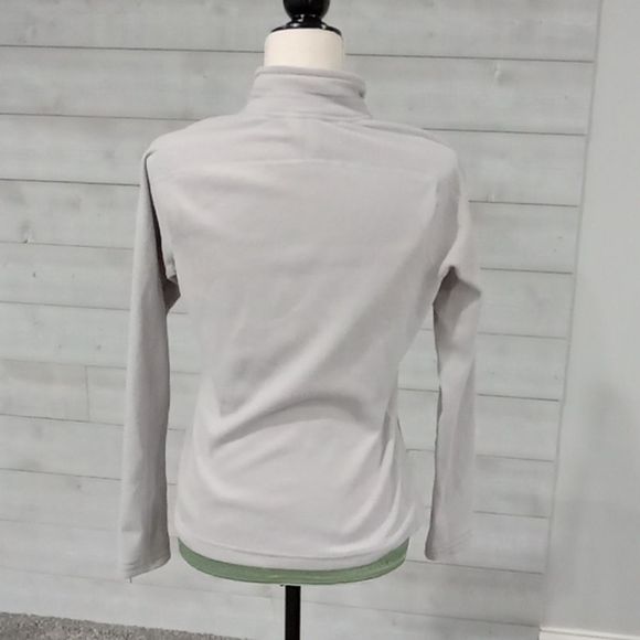 The North Face Gray zip up jacket with 2 front open pockets size Small. - Picture 4 of 4